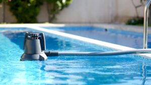Aspirateur de piscine